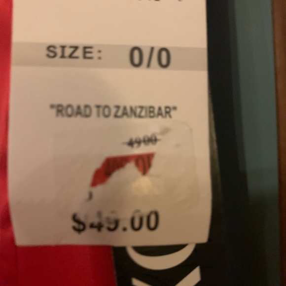 Xoxo red pencil skirt new with tags size 0 NWT - Picture 6 of 7